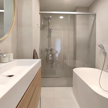 Oldtown 130m2 ,60m2 Terrace And 2 Bathrooms * Pozsony