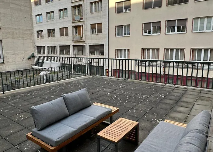 Oldtown 130m2 ,60m2 Terrace And 2 Bathrooms Apartamento Bratislava