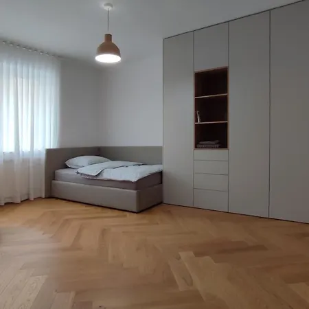 Διαμέρισμα Oldtown 130m2 ,60m2 Terrace And 2 Bathrooms *